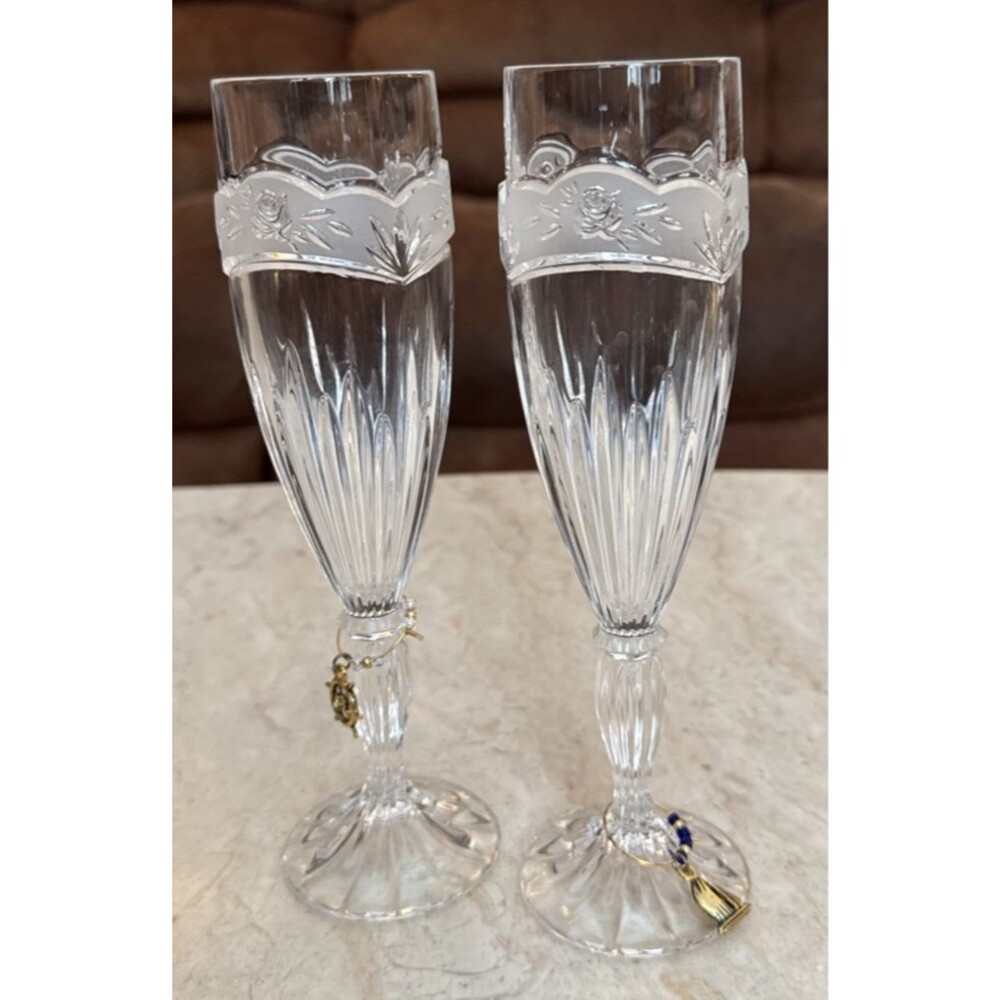 Oneida Southern Garden Crystal Champagne Flutes Set of 2 Frosted 8" Vintage 90s
